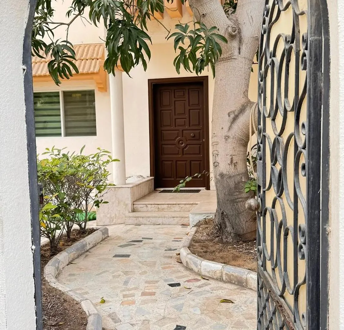 Chic 3-Br Tala Almajd Villas In Upscale District Alnahdah Family Only Djedda